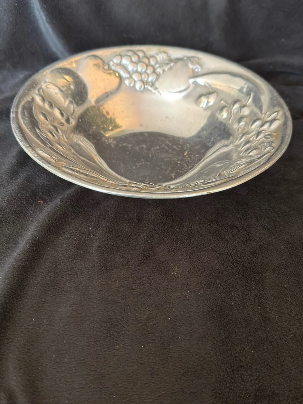 Vintage Wilton Armetale Fruit/Orchard Harvest Serving Bowl - Home Dining